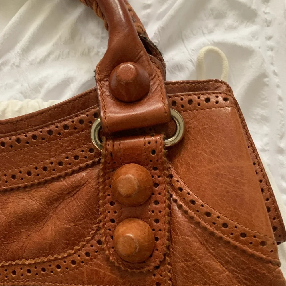 Balenciaga Brown Leather Brief. Size: 16.5”Wx14”Hx3”D. Handle drop: 5.5” - Picture 16 of 16